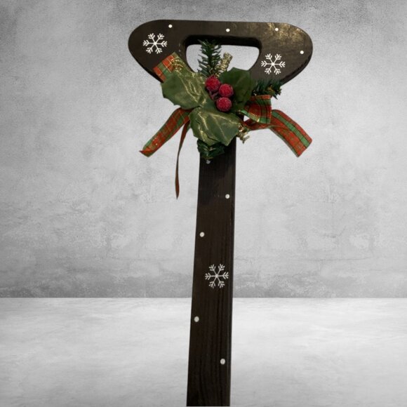 Christmas Decor -- Shovel, Color Changing LED Lites, Snowman, Stars, Battery Op - Picture 7 of 10